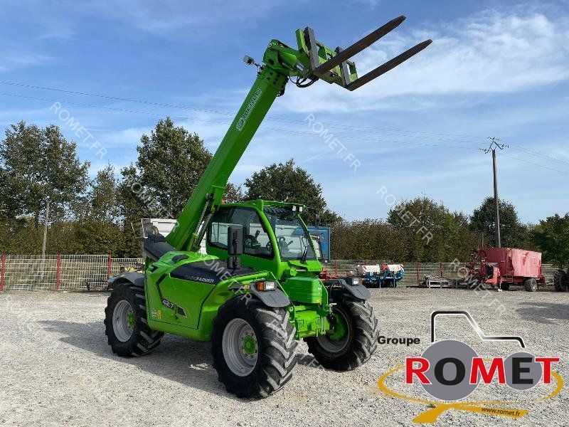 E-FARM: Merlo tf42-7-145-cs - Chargeur télescopique  - id A8RZGEY - 82 000 € - Année: 2022 - Lecture du nombre d'heure: 1 855,Puissance du moteur (chevaux): 143,France