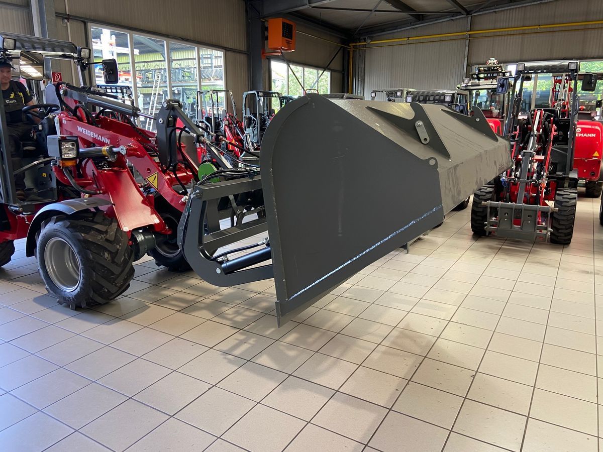 E-FARM: hochkippschaufel in verschieden ausführungen - Attachment - id 2M95BQJ - Austria