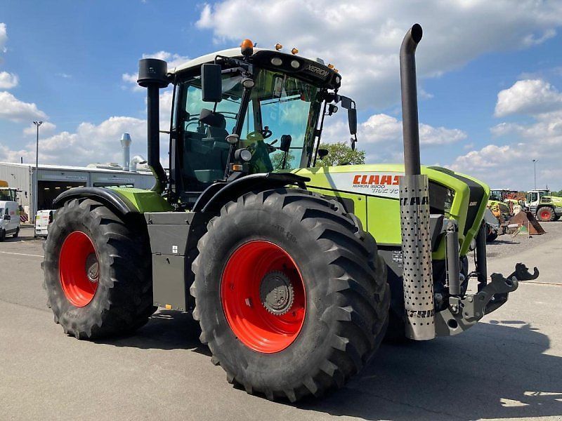 E-FARM: Claas Xerion 3800 TRAC VC - Traktor - id DDZWNAY - 79 832 € - Rok produkcji: 2010 - Motogodziny: 11 549,Moc silnika: 364,Niemcy