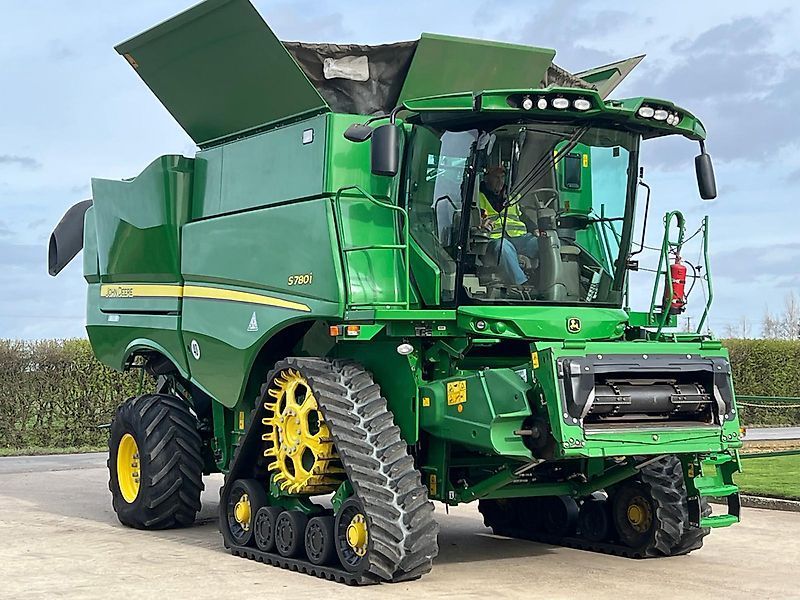 John Deere S 780 Mietitrebbia 230.151 €
