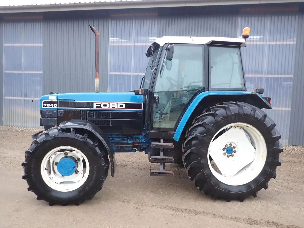 New Holland 7840 Tractor