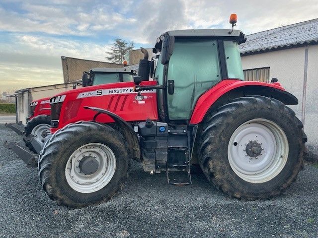 E-FARM: Massey Ferguson 7720S - Traktor - id YKRNRXQ - 96 500 EUR - Gyártási év: 2019 - Üzemóra (motor): 3000,Motor teljesítménye (LE): 200,Franciaország