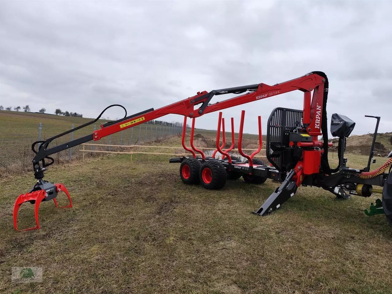 E-FARM: Krpan gp 13 d mit kran 7,4k - Forstanhänger - id RNPVWVI - 42.900 € - Baujahr: 2023 - Deutschland