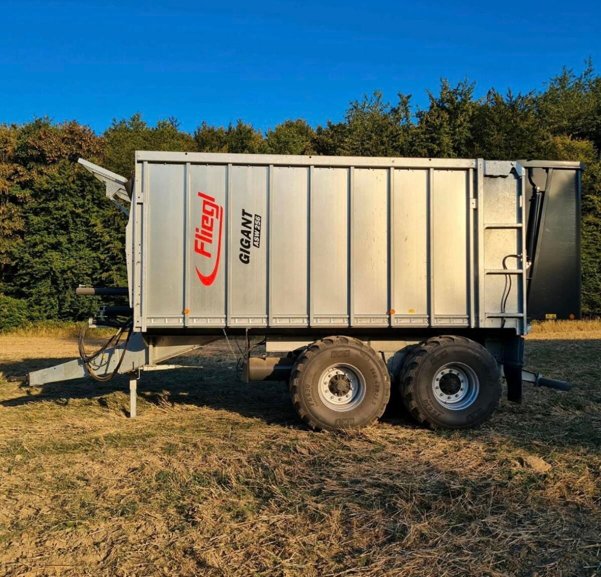 Fliegl Forage transport €35,900