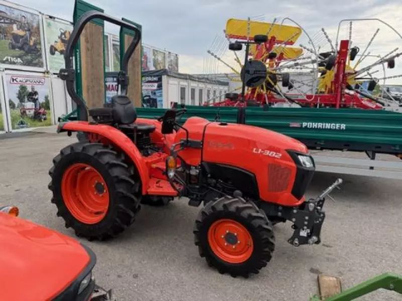 Kubota l1-382 dw Tractor 18.250 €