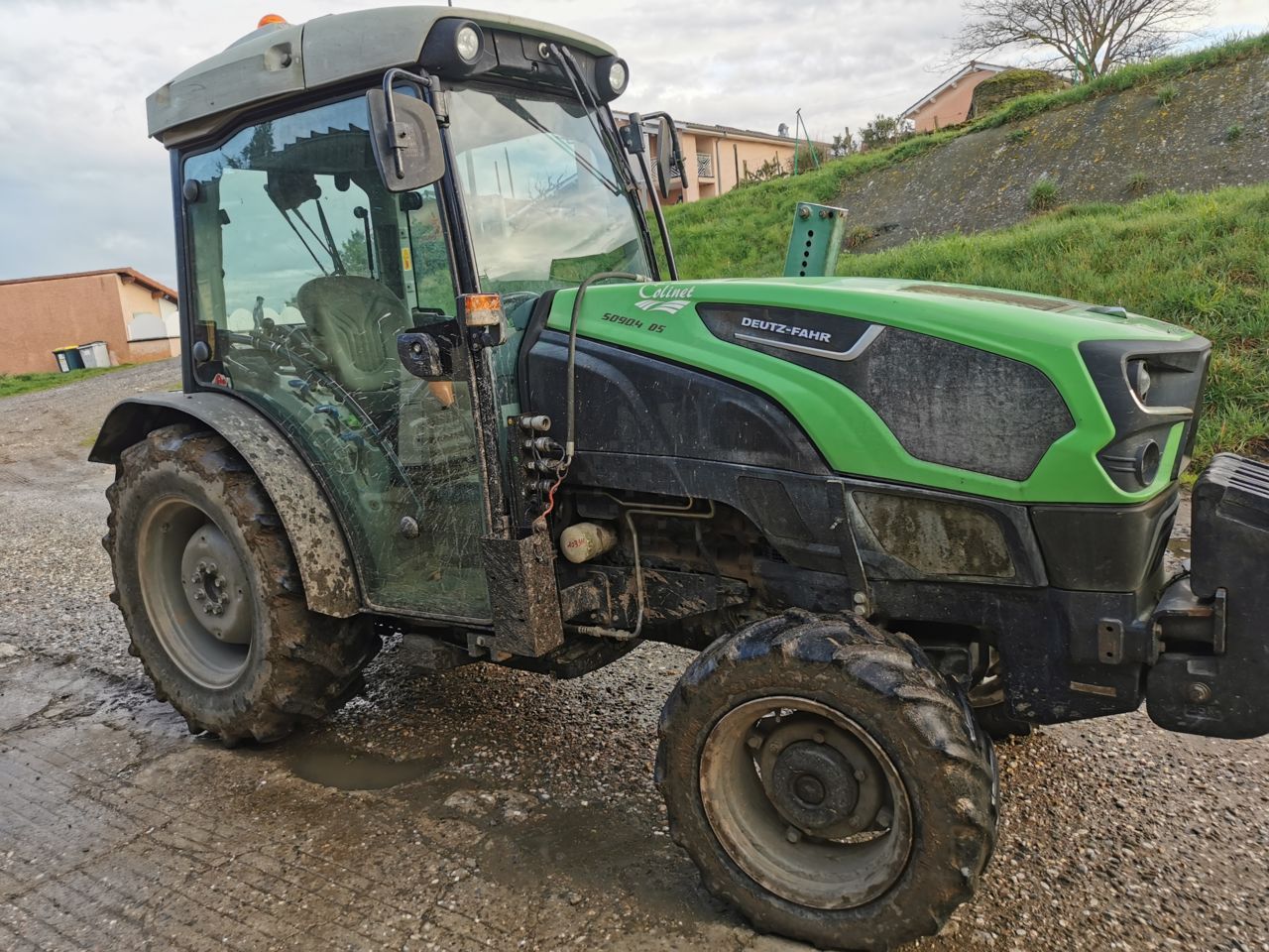 E-FARM: Deutz-Fahr 5090.4DS - Tracteur - id HSFKV3K - Année: 2019 - Lecture du nombre d'heure: 1 950,Puissance du moteur (chevaux): 85,France