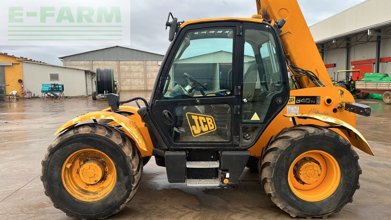 E-FARM: JCB 540-70 - Manipulador telescópico - id NLBC7PI - Año: 2009 - Horas: 4500,Italia