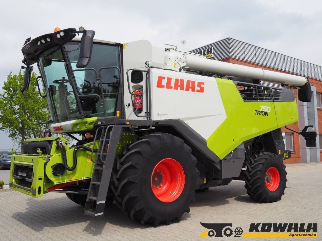 Claas Trion 750 Kombájn 245 000 EUR