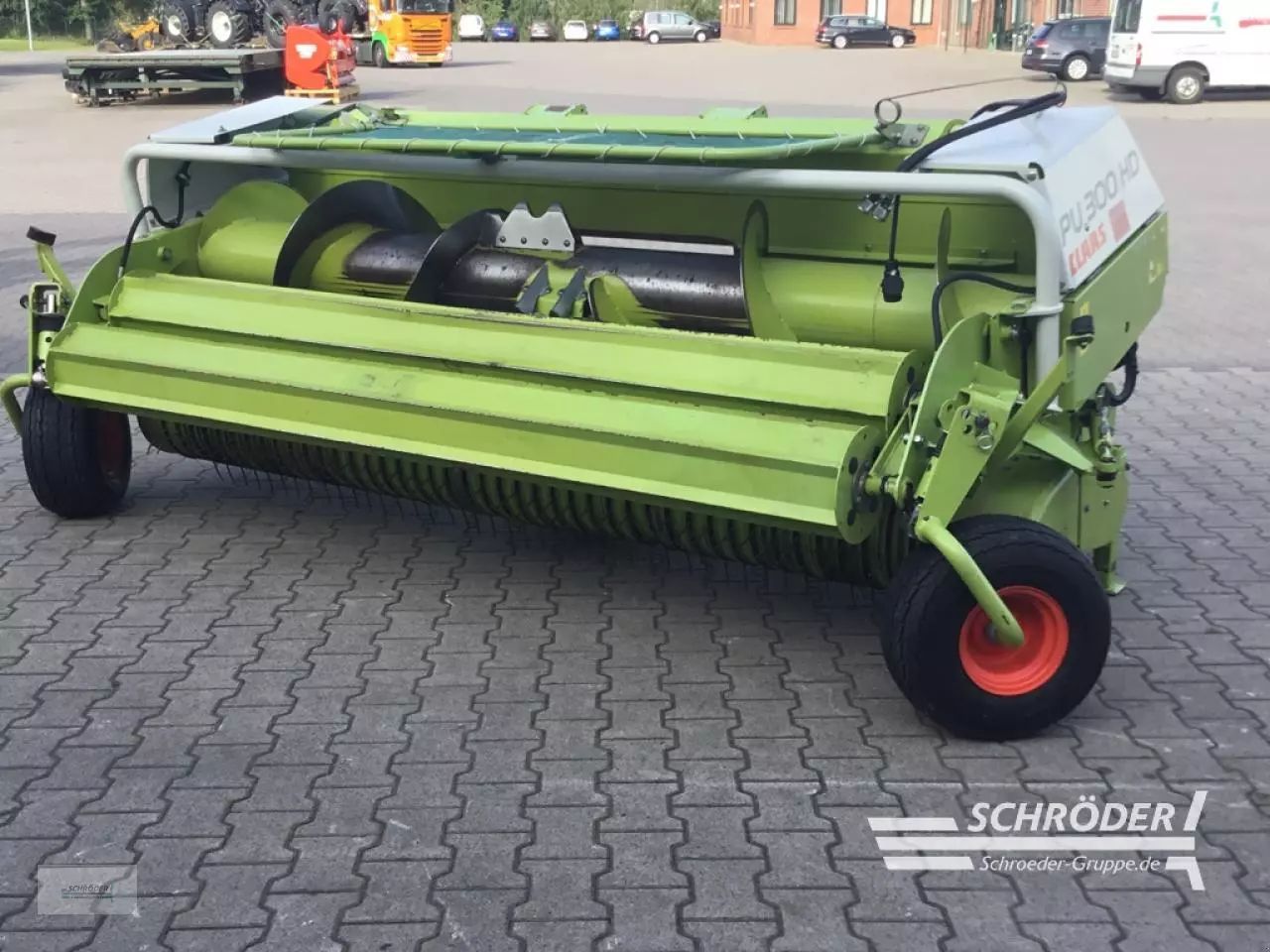 Claas Pick Up 300 Barra 8.000 €