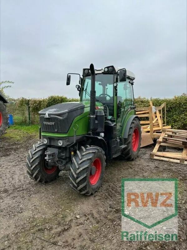 E-FARM: Fendt 210 Vario - Tractor - id 9CZICIT - Año: 2023 - Horas: 990,Potencia del motor: 89,Alemania