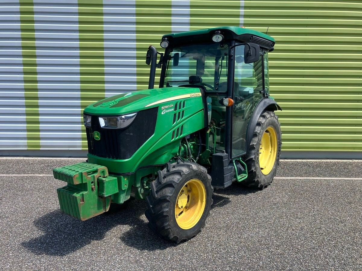 E-FARM: John Deere 5090 R - Tracteur - id YF8IYYX - 29 500 € - Année: 2019 - Lecture du nombre d'heure: 5 500,France