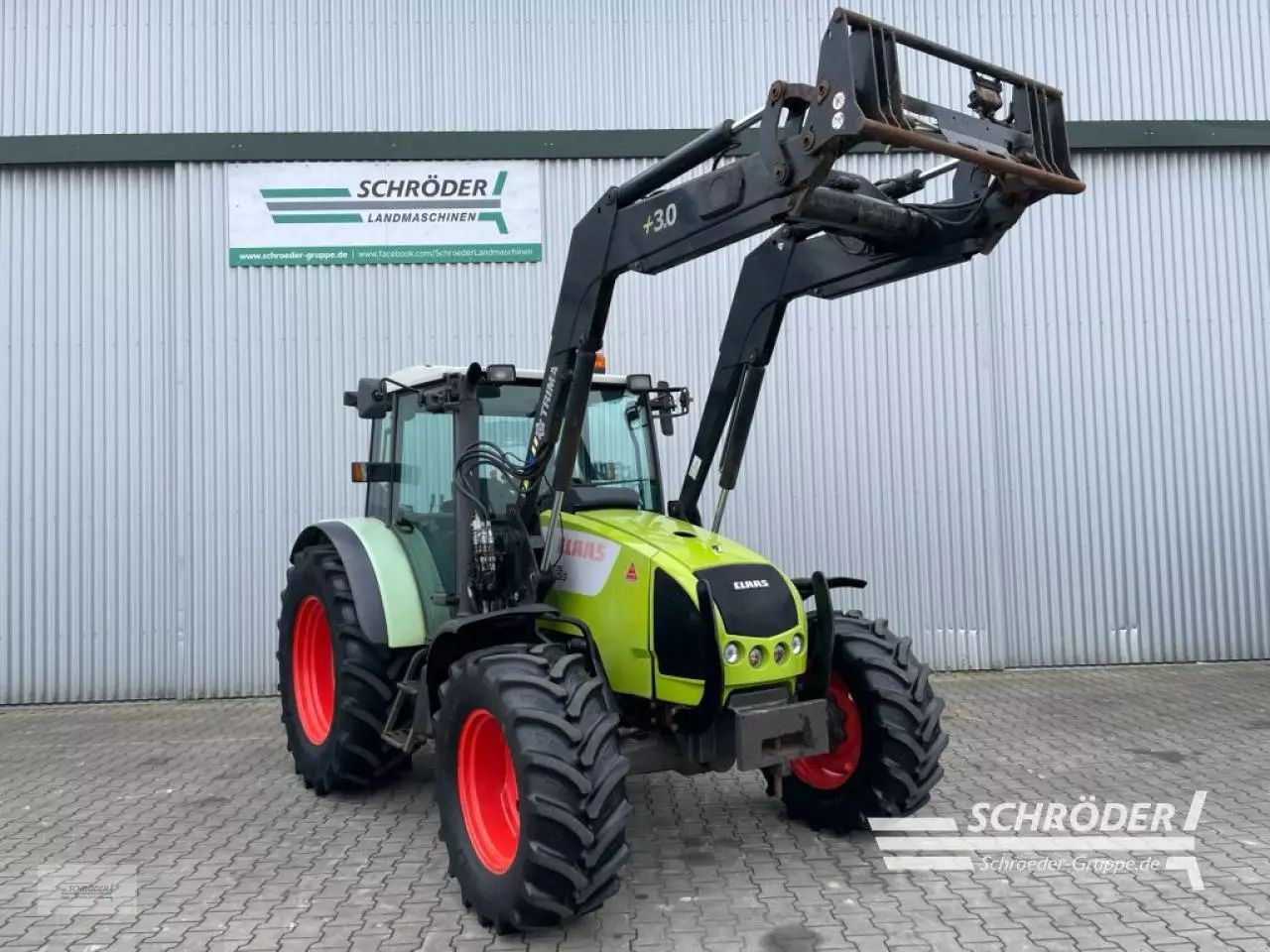 E-FARM: Claas Celtis 426 - Tractor - id IVDAE4V - 23.885 EUR - Anul: 2007 - Citeste ore: 12.400,Muterea motorului: 75,Germania