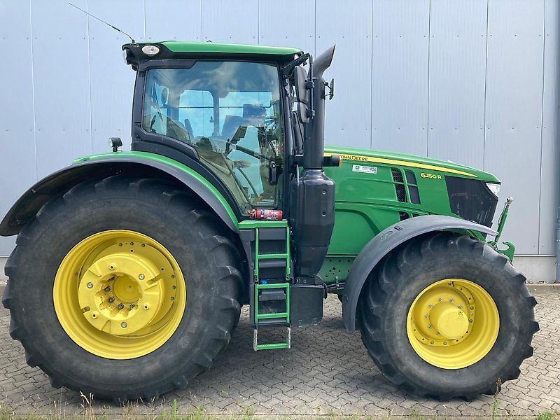 E-FARM: John Deere 6250 R - Tractor - id 1KEUMVW - €125,000 - Year of construction: 2018 - Engine hours: 3,577,Engine power (HP): 239,Germany