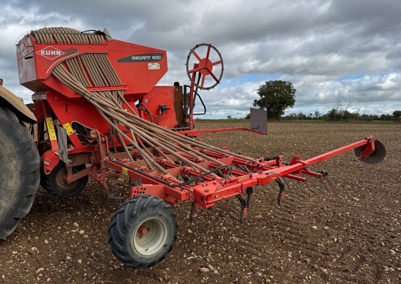 Kuhn megant 600 Siewnik bezpośredni 20 000 €