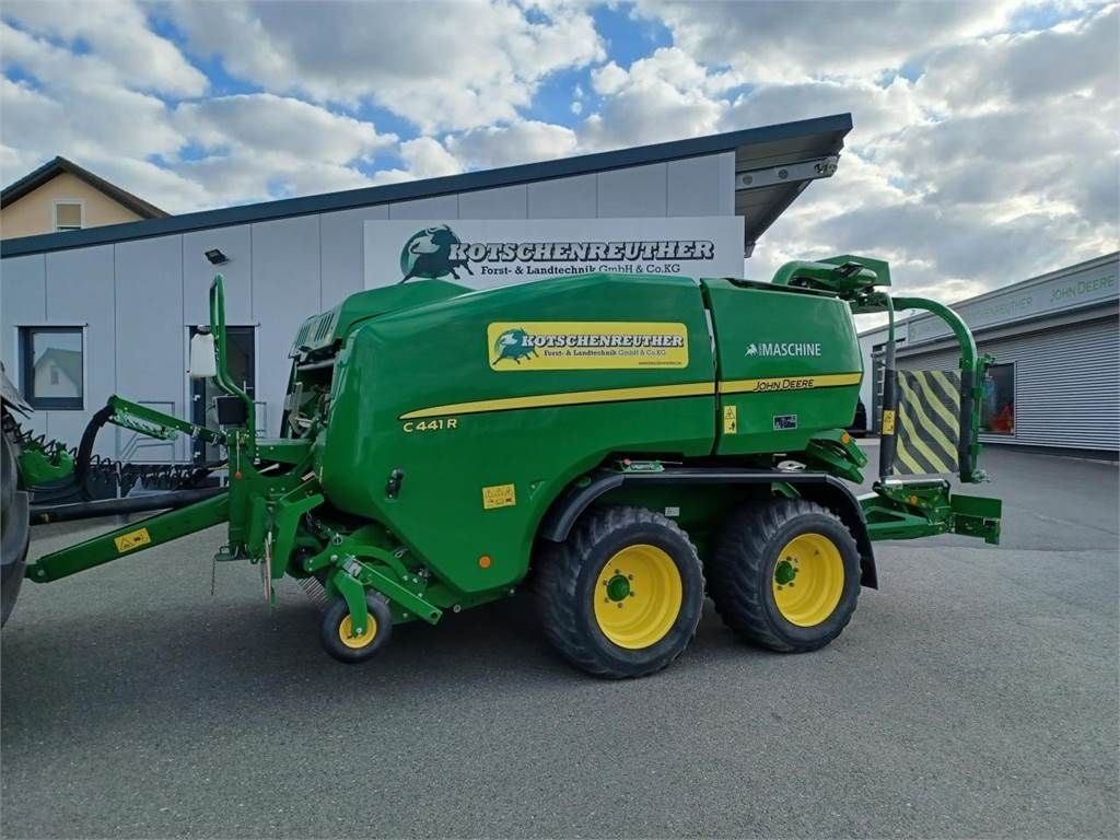 E-FARM: John Deere C441R - Πρέσσα - id ZF9DSVU - 92.000 € - Χρονία: 2023 - Συνολικός αριθμός παραχθέντων δεμάτων: 2.468,Γερμανία