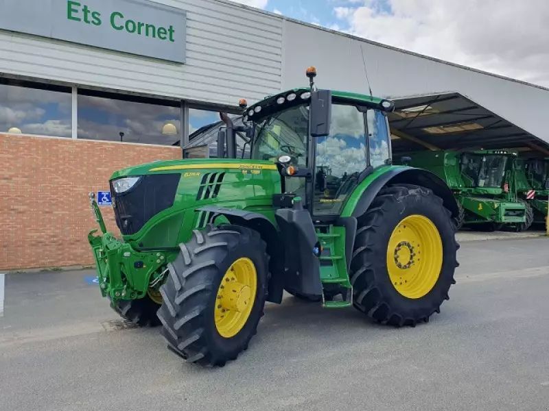 E-FARM: John Deere 6215 R - Traktor - id MKKXYN5 - 99.000 € - Baujahr: 2019 - Abgelesene Motorstunden: 5.357,Motorleistung (PS): 215,Frankreich
