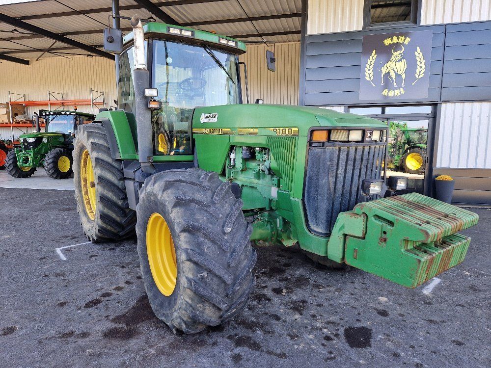 E-FARM: John Deere 8100 - Traktor - id R6TMFIR - 35.500 € - Produktionsår: 1995 - Motortimer: 8.720,Motoreffekt (HP): 185,Frankrig