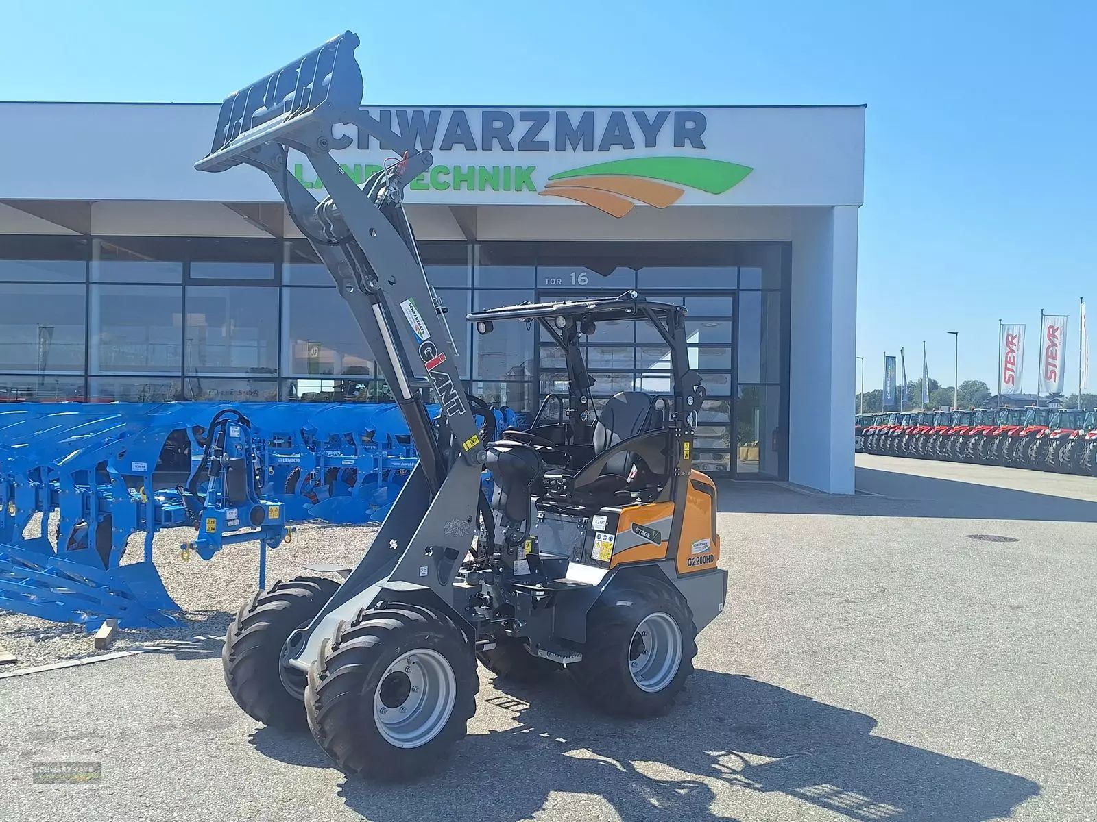 E-FARM: Giant g2200 hd - Chargeuse à roues téléguidée - id ZTIAADD - Année: 2023 - Lecture du nombre d'heure: 1,Puissance du moteur (chevaux): 26,Autriche
