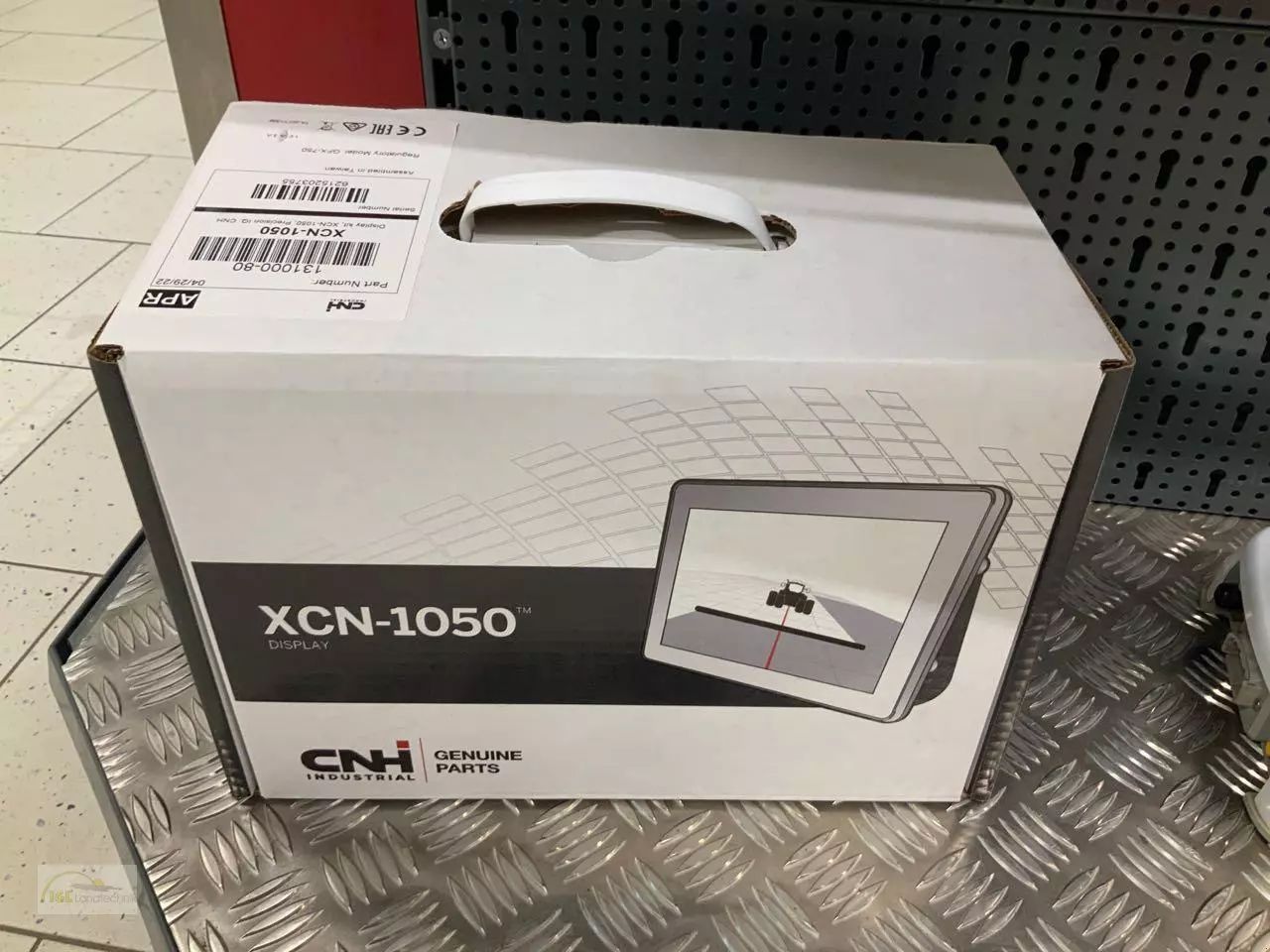 E-FARM: Trimble xcn 1050 / nav 900 - Precision farming and GPS - id 8VDDRXJ - Germany