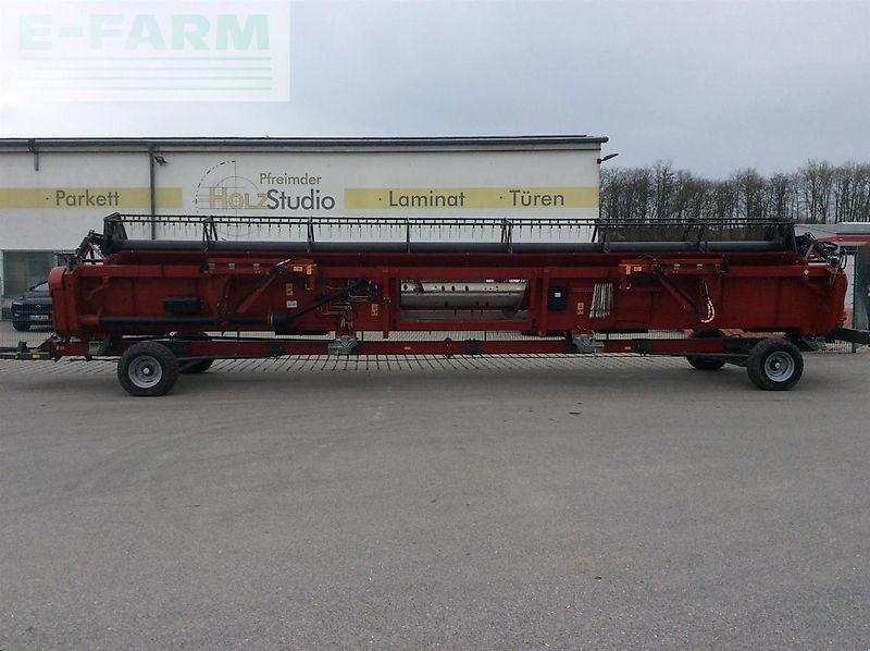 Case IH 3050 10,7 m Header €47,500