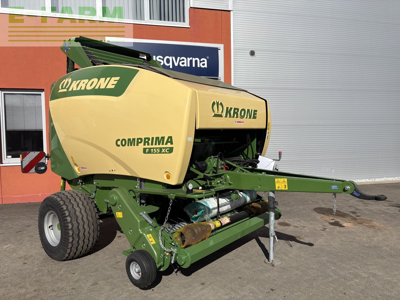Krone Comprima F 155 XC Baler €49,917