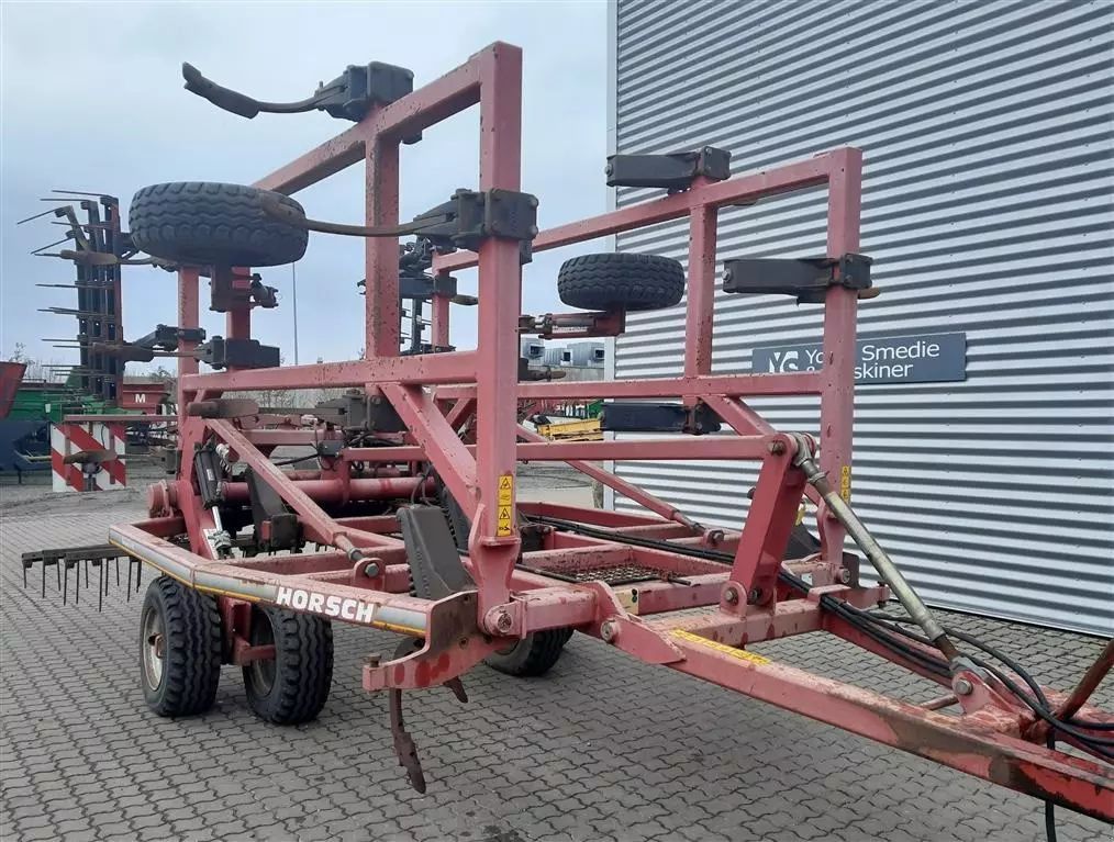 E-FARM: HORSCH Terrano 6 FG - Cultivateur - id NXFHCGA - 12 740 € - Année: 2002 - Danemark