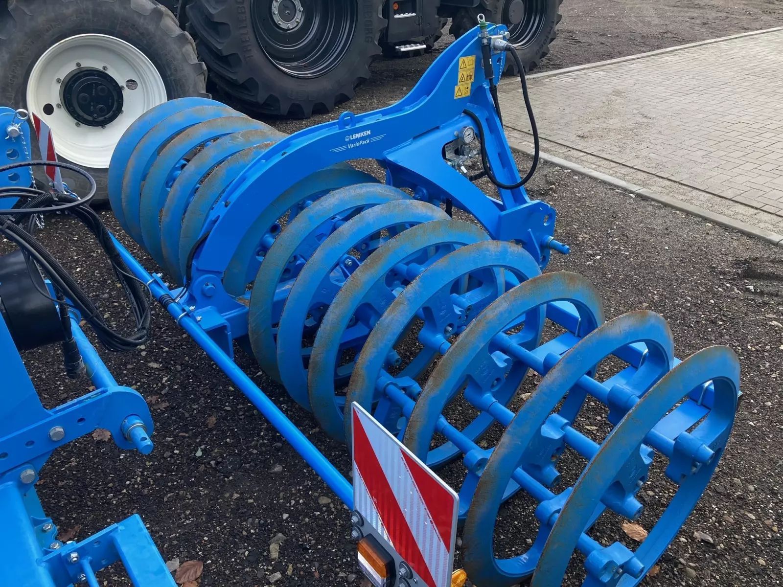 E-FARM: Lemken variopack fe untergrundpacker - Prensas y rodillos - id PYWC2CN - 9000 € - Año: 2024 - Alemania