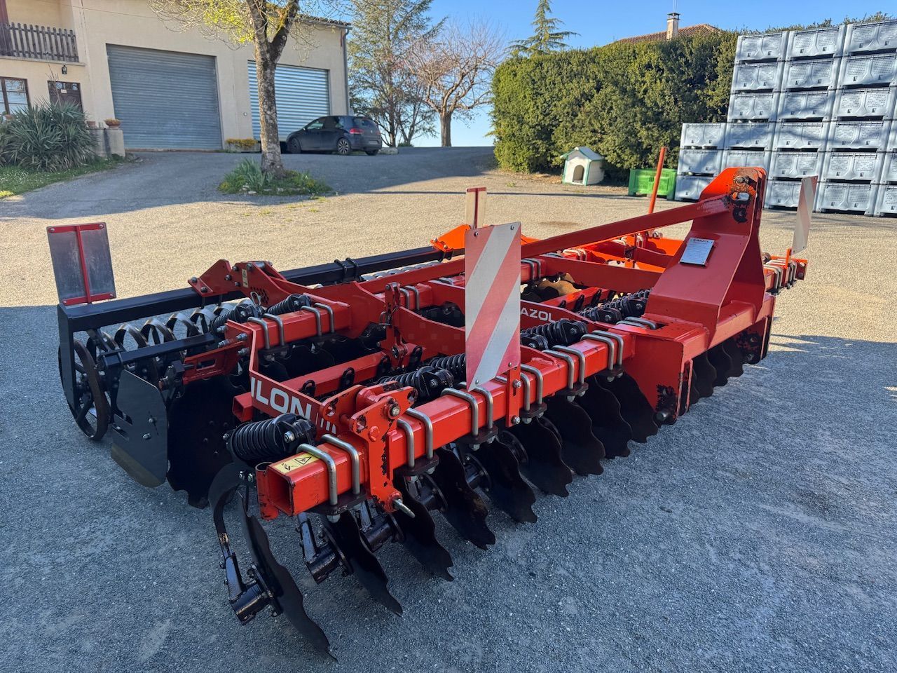 E-FARM: Razol akilon - Cultivateur - id ENNGI5G - 11 500 € - Année: 2013 - France