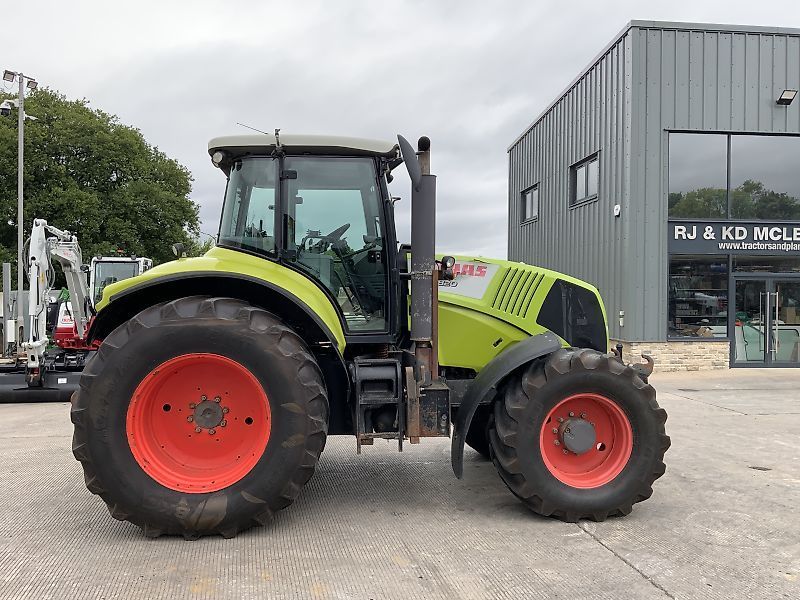 E-FARM: Claas Axion 820 - Τρακτέρ - id 2YMPYVP - 25.752 € - Χρονία: 2008 - Μετρητής ωρών: 8.845,Ηνωμένο Βασίλειο