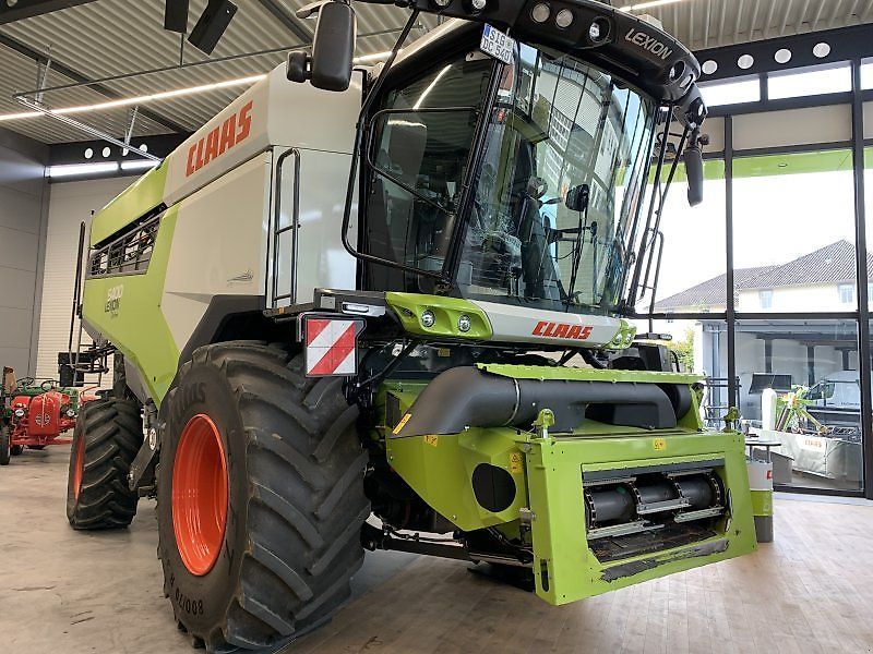 E-FARM: Claas Lexion 5400 - Combine harvester - id 99LUBLK - €318,500 - Year of construction: 2023 - Engine hours: 68,Engine power (HP): 354,Germany
