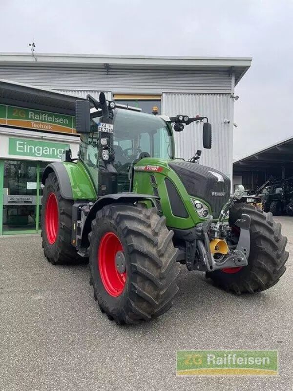Fendt 724 Vario Profi+ Tractor €220,000