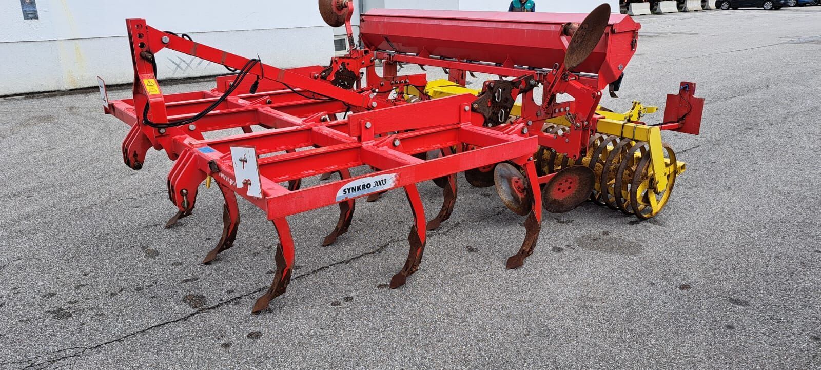 E-FARM: pöttinger synkro 3003 - Cultivador - id QEQWLEZ - 7071 € - Año: 2011 - Austria