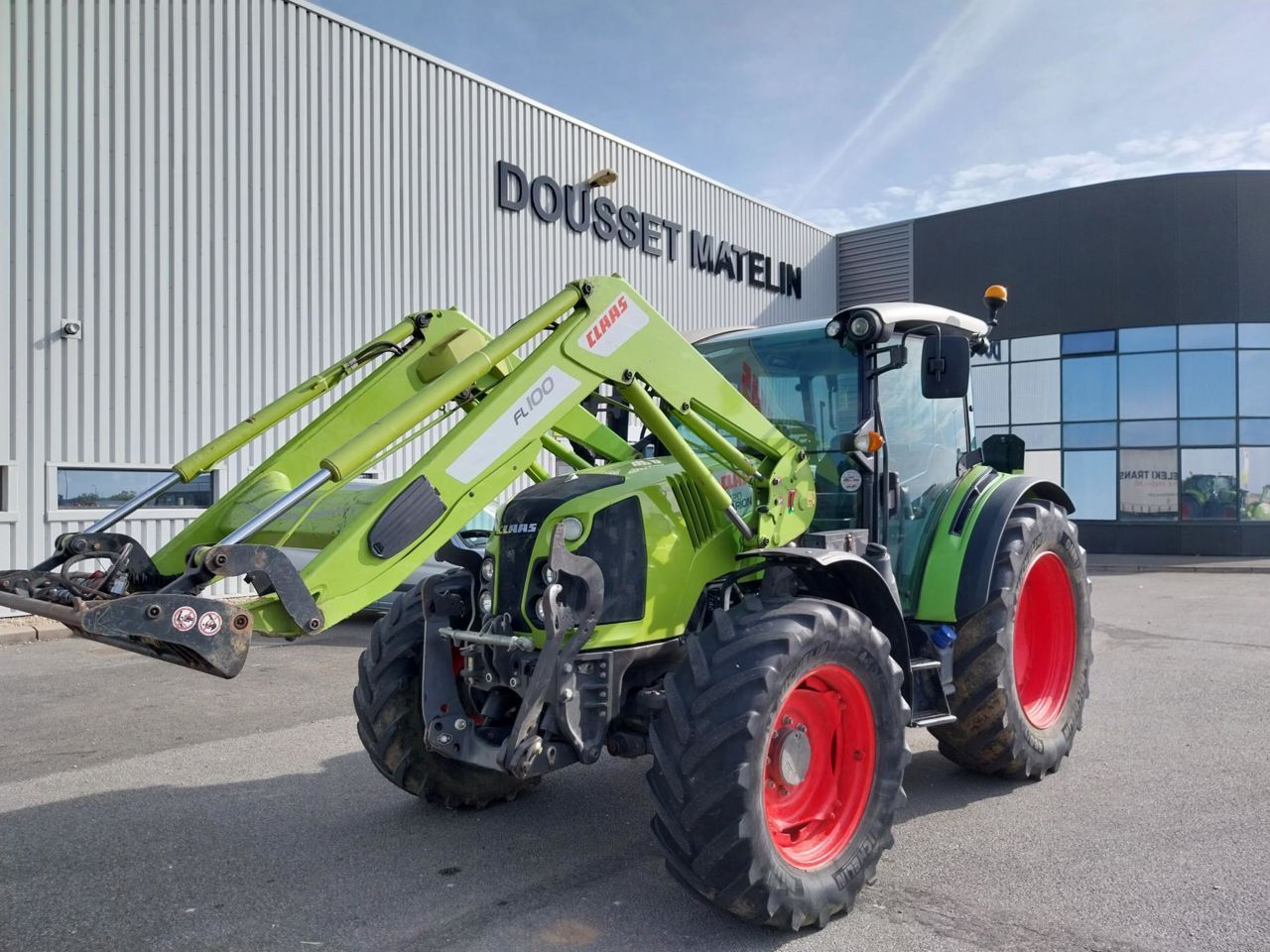 E-FARM: Claas Arion 420 - Traktor - id VZZMIZK - 54.000 € - Baujahr: 2015 - Abgelesene Motorstunden: 4.420,Motorleistung (PS): 95,Frankreich
