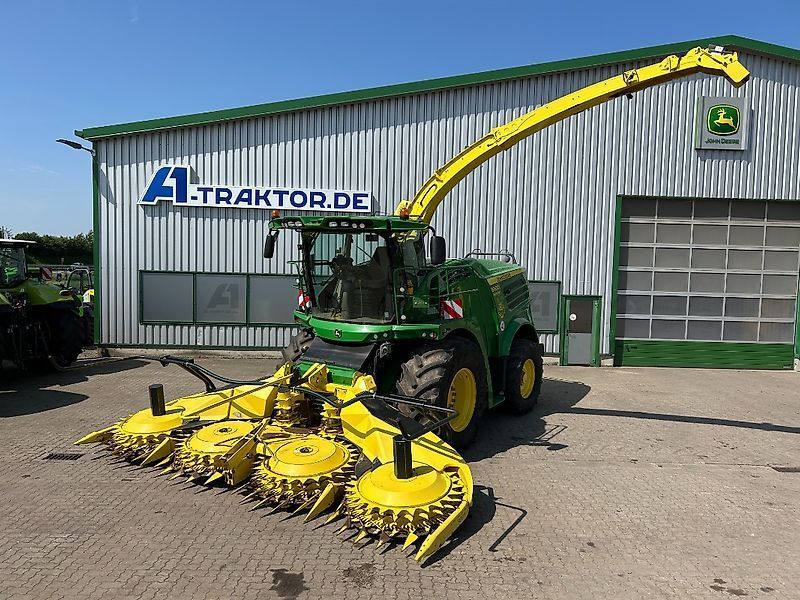 E-FARM: John Deere 8300 - Self propelled forage harvester - id CXJTJMM - €180,000 - Year of construction: 2021 - Engine hours: 2,660,Engine power (HP): 489,Germany