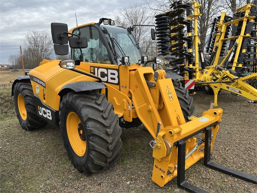 JCB 542-70 AGRI Super Manipulador telescópico 92.342 €