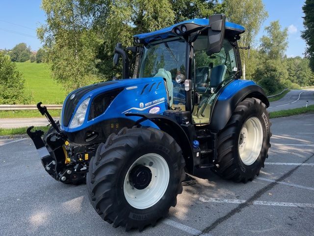 E-FARM: New Holland T5.110 DC - Traktor - id HQ1LPSF - 83.325 € - Produktionsår: 2023 - Motortimer: 39,Motoreffekt (HP): 110,Østrig
