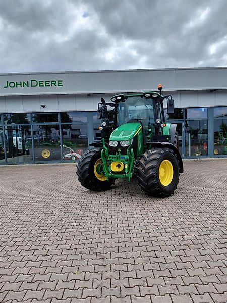 John Deere 6120 M Tractor 79.000 €