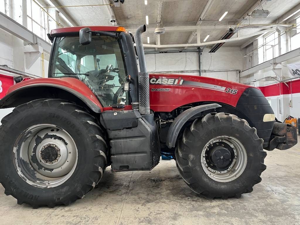 Case IH Magnum 315 Tractor €61,863