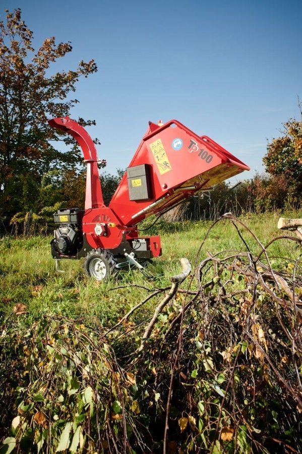 E-FARM: tp 100 mobile holzhäcksler /holzschredder - Sierras y divisores - id LQRC1WF - 5295 € - Año: 2020 - Alemania