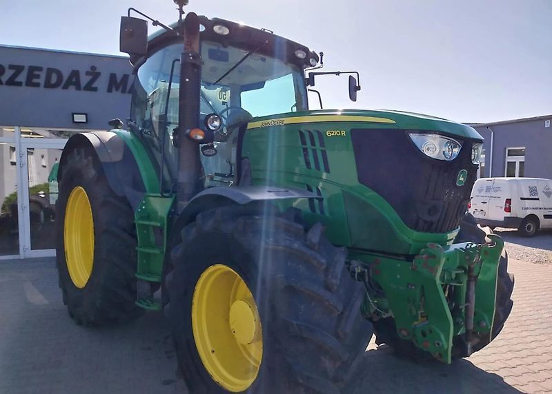 John Deere 6210 R Tractor €62,417