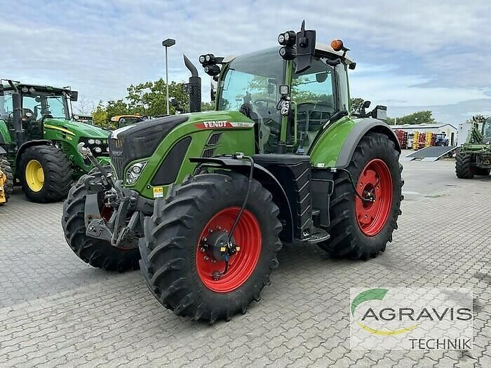 E-FARM: Fendt 724 Vario - Traktor - id XFKZWT2 - 179.900 € - Baujahr: 2023 - Abgelesene Motorstunden: 850,Motorleistung (PS): 237,Deutschland