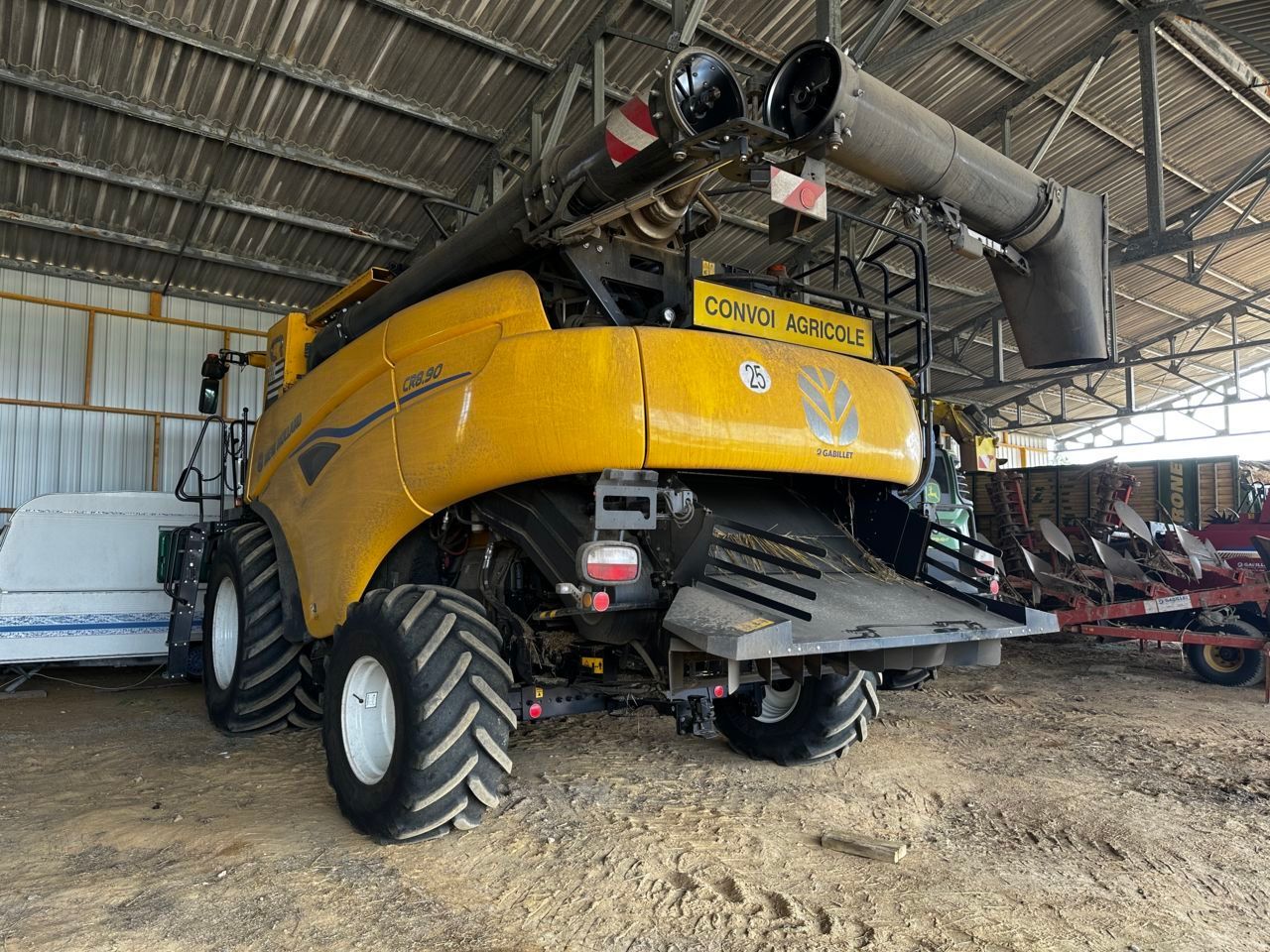 E-FARM: New Holland T5.90 - Kombajn zbożowy - id UAVGUM3 - Rok produkcji: 2024 - Motogodziny: 520,Moc silnika: 544,Francja