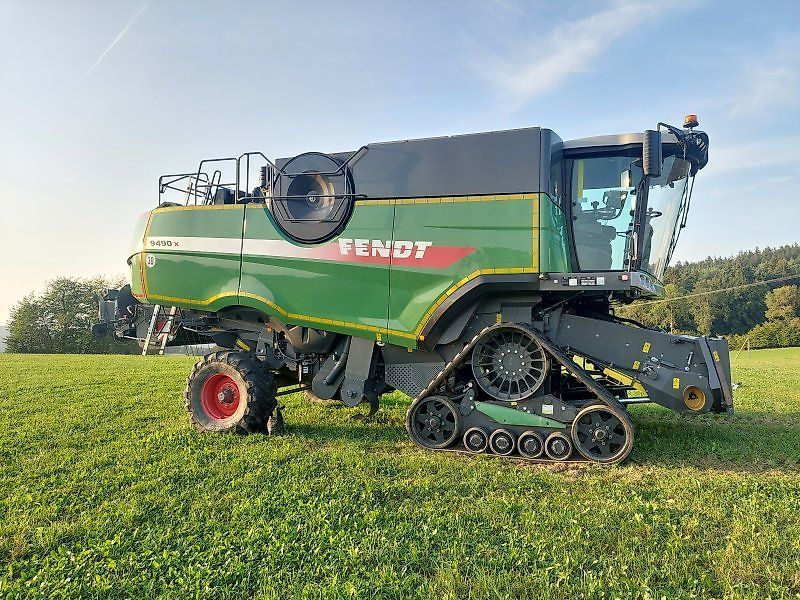 E-FARM: Fendt 9490 X - Moissoneuse-batteuse - id CRNKD5I - 89 000 € - Année: 2015 - Lecture du nombre d'heure: 1 005,Puissance du moteur (chevaux): 496,Allemagne