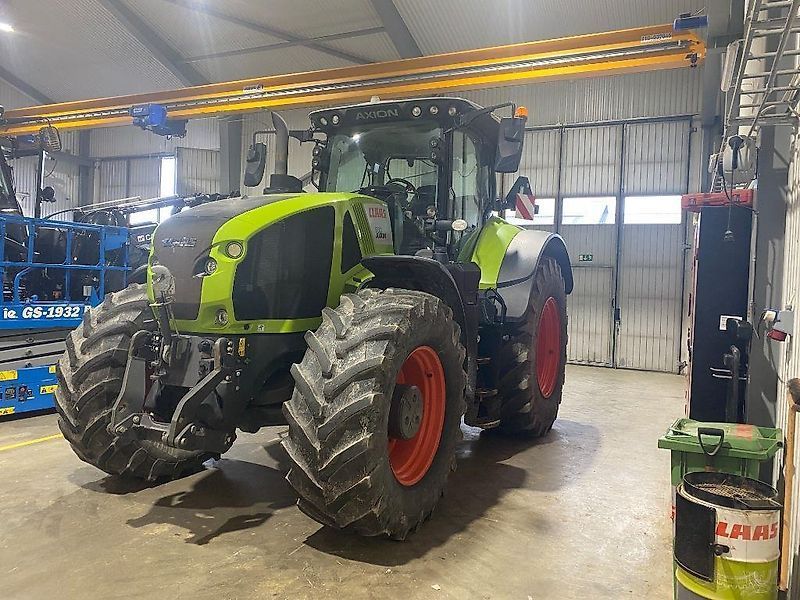 Claas Axion 930 Tractor €155,474