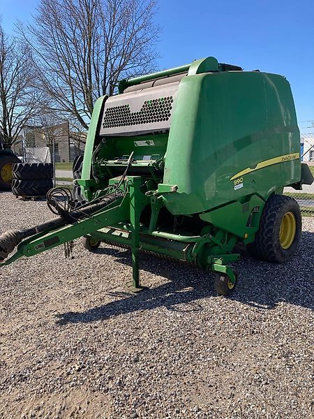 E-FARM: John Deere 990 - Ballenpresse - id HTNY94L - 25.475 € - Baujahr: 2015 - Dänemark