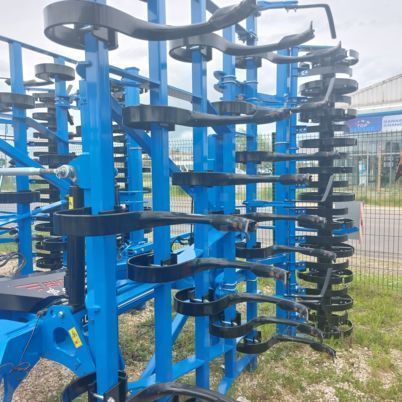 E-FARM: Carré penterra - Grubber - id BE6IRK3 - 19.000 € - Baujahr: 2023 - Frankreich