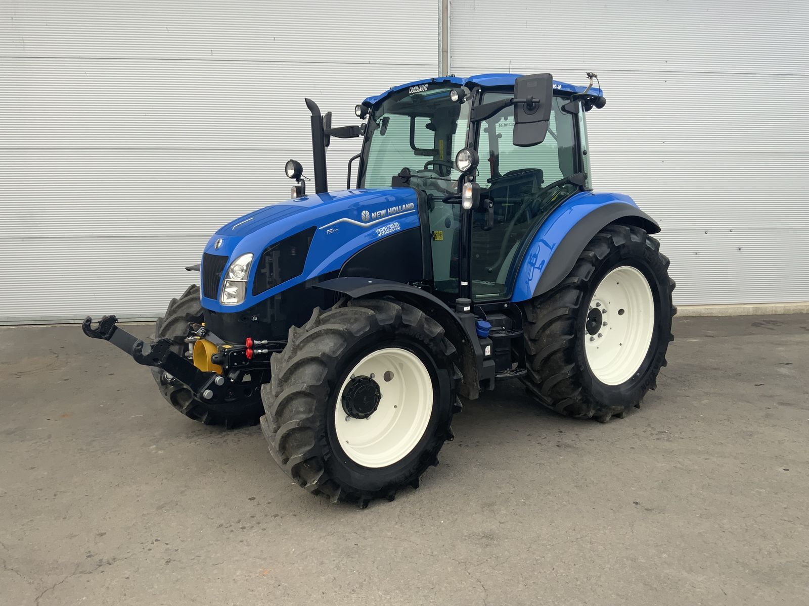E-FARM: New Holland T5.110 - Traktor - id IX6AKFV - 63.250 € - Produktionsår: 2022 - Motortimer: 150,Motoreffekt (HP): 110,Østrig