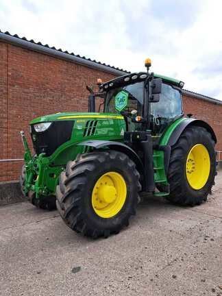 John Deere 6215 R Tractor 133.380 EUR