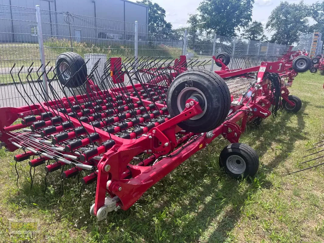 E-FARM: HORSCH cura 12 st - Kultivátor - id PQJUTJR - 39 900 EUR - Gyártási év: 2024 - Németország
