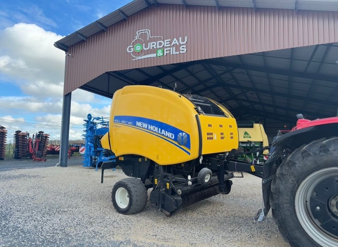 New Holland Roll Belt 180 Super Feed Baler €18,000